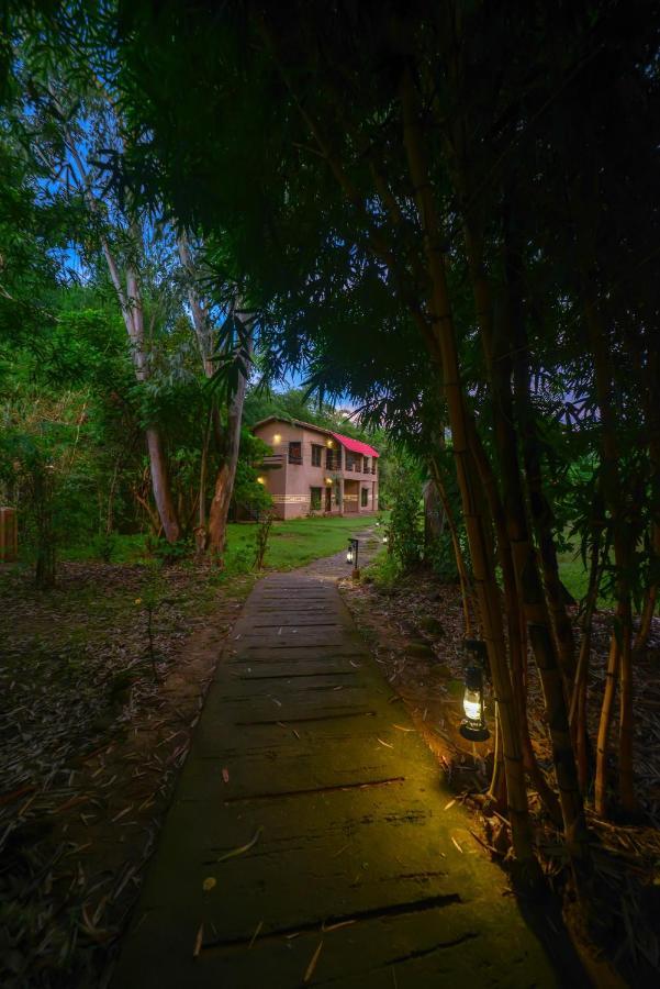 Aranyak Resort Tāla Zewnętrze zdjęcie